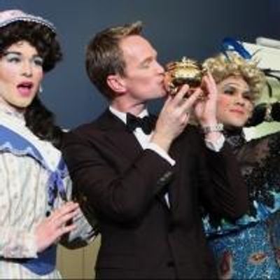 Photo Flash: Harvard's Hasty Pudding Theatricals Honor Neil Patrick Harris as 2014 Man of the Year