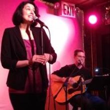 BWW Reviews: MEG FLATHER's Charming and Folksy Menu of Classic Pop Songs Mixed With L