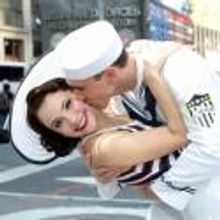 Photo Exclusive: Out on the Town with the Cast of the ANYTHING GOES Tour- Meet the…