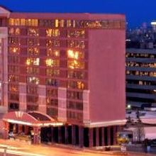 International Plaza Hotel Opens in Toronto