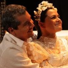 BWW Reviews: CRUZAR LA CARA DE LA LUNA is Astoundingly Beautiful and Compelling