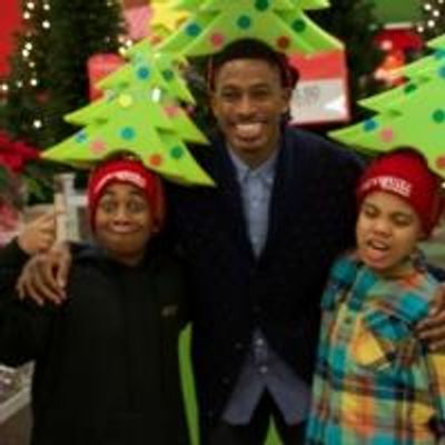 TV: BROADWAY QUICK CHANGE with Robert Hartwell- Christmas Edition!