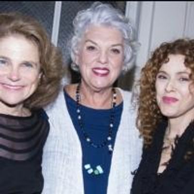Photo Flash: Bernadette Peters &amp; Tovah Feldshuh Visit Tyne Daly at MOTHERS AND SONS
