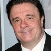 Nathan Lane & Elizabeth Banks to Return to MODERN FAMILY