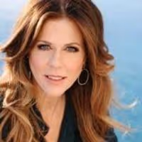 Rita Wilson, Jeff Goldblum, Molly Ringwald & More Set for Cafe Carlyle's Fall Season