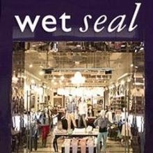 Wet Seal Closing Stores