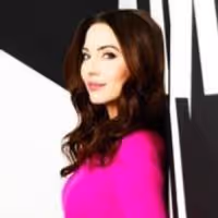 Whitney Cummings Plays Comedy Works Landmark Village This Weekend