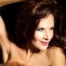 BWW Reviews: Rhonda Burchmore Sizzles in CRY ME A RIVER