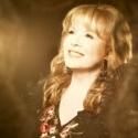 BWW Interviews: Legendary Pop Singer Vikki Carr Talks About Her New Album Viva la…