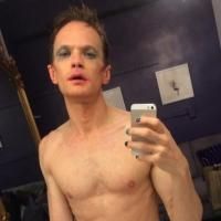 Photo Flash: HEDWIG's Neil Patrick Harris Tweets Before- and After-Show Selfies…
