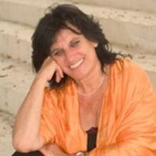 BWW Reviews: A Conversation with Adina Tal of Nalaga'at Theater Deaf-Blind Acting Ens