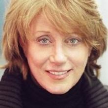 Singer/Songwriter Lesley Gore Dies at 68