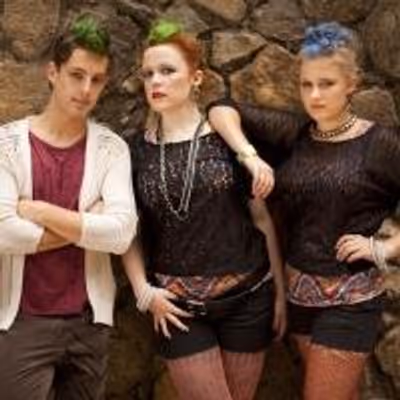 BWW Reviews: TRIASSIC PARQ is a Quirky Comedy Delight