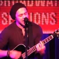 STAGE TUBE: Matt DeAngelis Sings 'Sexy and I Know It' at BROADWAY SESSIONS