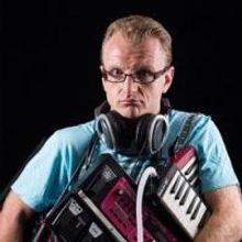 EDINBURGH 2013 - BWW Reviews: BENNY DAVIS: THE HUMAN JUKEBOX, Gilded Balloon Teviot, 