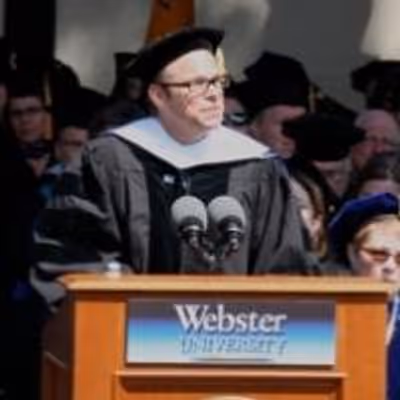 Photo Flash: Norbert Leo Butz Gives Webster University Commencement Speech at the Muny