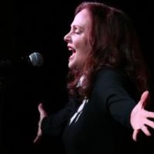 Photo Coverage: Lesley Ann Warren Performs from CINDERELLA at Barnes & Noble
