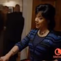STAGE TUBE: Sneak Peek - New Clip from Lifetime's New STEEL MAGNOLIAS Video