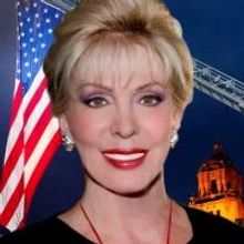 Photo Flash: First Lady of the Joffrey Ballet Dame Patricia Kennedy Receives Ellis…
