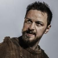 James McAvoy Stops During MACBETH at Trafalgar Studios to Help Collapsed Audience…