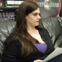 BWW Interviews: Kelly Warne Talks THE RESIDUALS, Stand-Up, Sex Therapy, and Bodily…