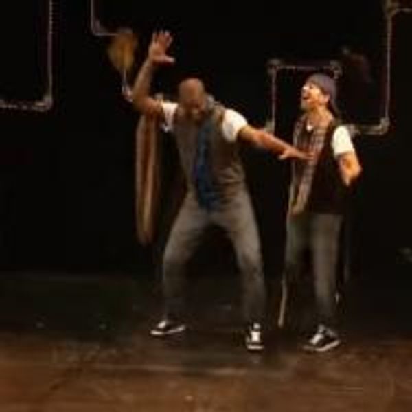 STAGE TUBE: New Video of A Q BROTHERS' CHRISTMAS CAROL - Chicago Theater Video