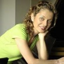 Nada Loutfi to Host Bastille Day CLASSICAL HOUR in Louisville Today