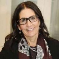 Bobbi Brown Debuts Eyewear Collection