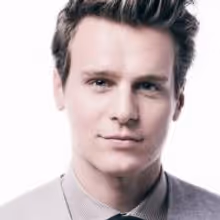 Jonathan Groff, Jan Maxwell, Laura Osnes & Julie Halston Set for TDF's Gala Tonight