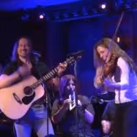 STAGE TUBE: Cast of ONCE Performs Pre-Show Tune 'Red-Haired Mary' at 54 Below Video