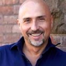 Rob Ruggiero Named TheaterWorks' Producing Artistic Director