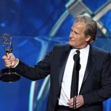 EMMYS: Jeff Daniels Wins Outstanding Actor in a Drama for THE NEWSROOM