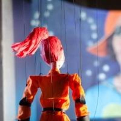 BWW Reviews: PLANET HOPPING Sails Out of This World