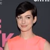 Anne Hathaway Helped Host Elyse Walker's Pink Party