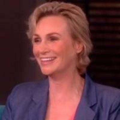 STAGE TUBE: ANNIE's Jane Lynch Talks Broadway, GLEE and More on THE VIEW