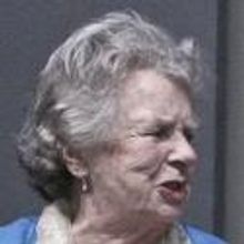 BWW Reviews: Lovely CONEY ISLAND CHRISTMAS Brightens Geffen Stage