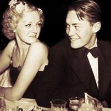 PlayMakers to Offer Cafe Society Seating for PRIVATE LIVES, Begin. Tomorrow