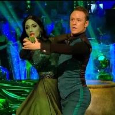 STAGE TUBE: BBC One's STRICTLY COME DANCING Defies Gravity with WICKED-Themed Performance