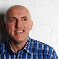 Lee Hurst Returns to the Backyard Comedy Club Tonight