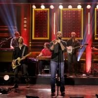 VIDEO: Darius Rucker Performs 'Homegrown Honey' on TONIGHT SHOW