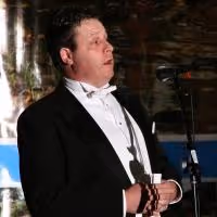 Photo Flash: Anthony Kearns Performs at 4th Annual Wells of Life Gala and Auction