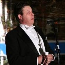 Photo Flash: Anthony Kearns Performs at 4th Annual Wells of Life Gala and Auction