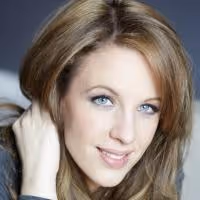 BEAUTIFUL's Jessie Mueller Wins Tony for Best Actress in a Musical
