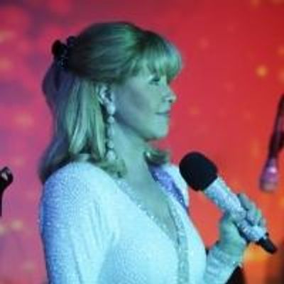 Photo Coverage: Pia Zadora Brings PIA RELOADED to Metropolitan Room
