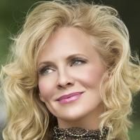BWW Reviews: Classy Singer Sandy Bainum Brings Warmth and Sophistication to the…
