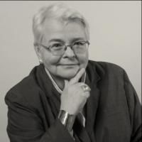 Yale University Library Nabs Archive of Pulitzer-Winning Playwright Paula Vogel