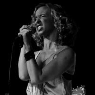 Photo Coverage: Bel&eacute;n Pasqualini present&oacute; su disco en el Hard Rock