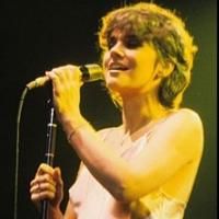 Linda Ronstadt 'Can't Sing A Note' Due to Parkinson's Diagnosis