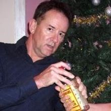 Limelight Theatre Opens SEASON'S GREETINGS Tonight