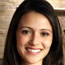 CHASING LIFE 2/2 'Cancer Friends With Benefits': Leo and April's First Date!